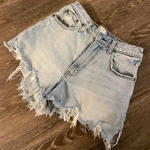 Abercrombie Curve Love Cutoff Short - 2/26